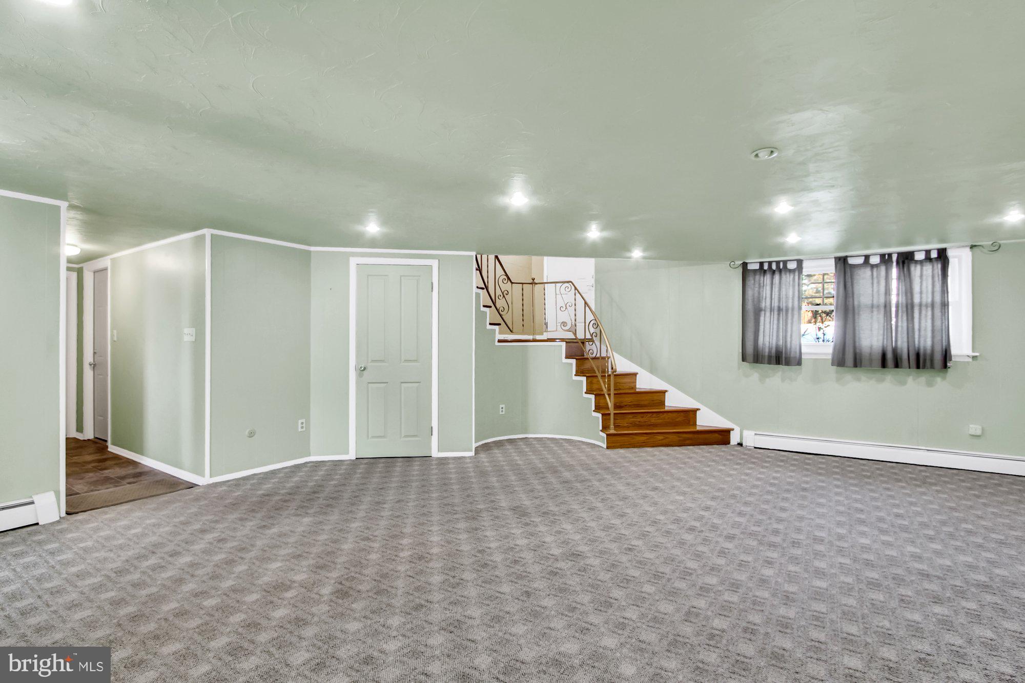 418 Pinehurst Road York, PA 17402 - Photo 17 of 25 Gallery Image 17