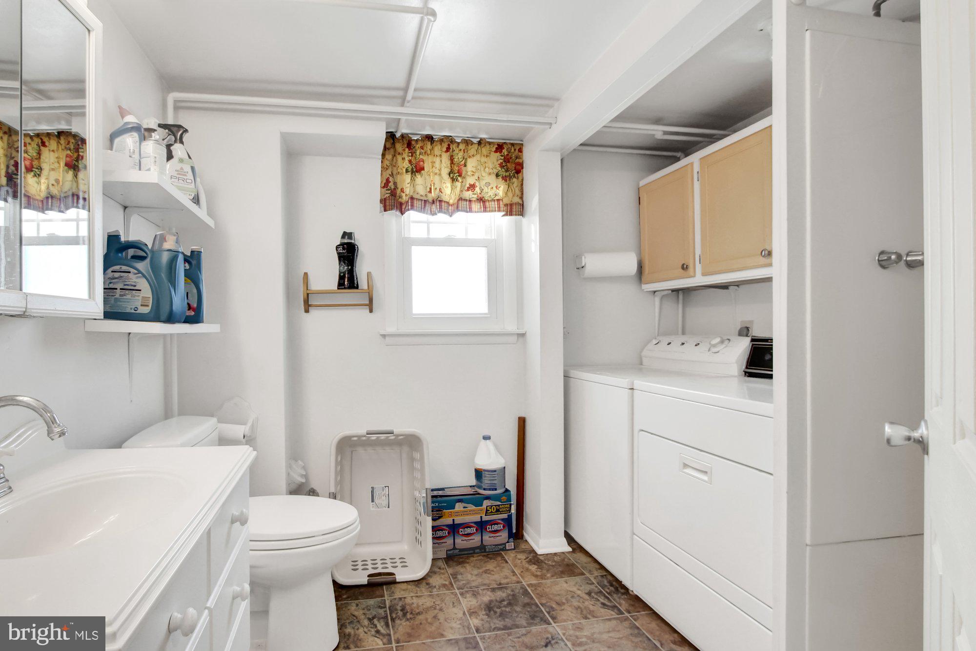 418 Pinehurst Road York, PA 17402 - Photo 20 of 25 Gallery Image 20