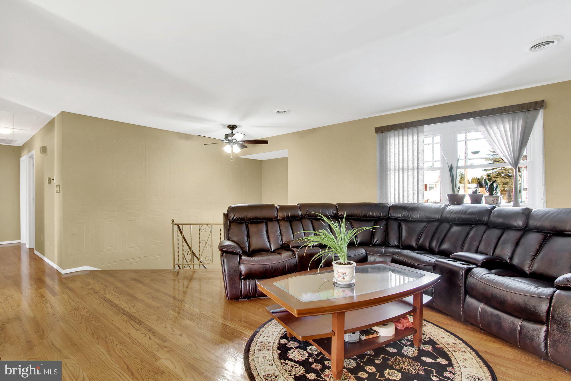 418 Pinehurst Road York, PA 17402 - Photo 5 of 25 Gallery Image 5
