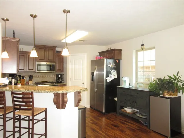 $2,200 | 806 Dove Chase Lane, College Station, TX 77845