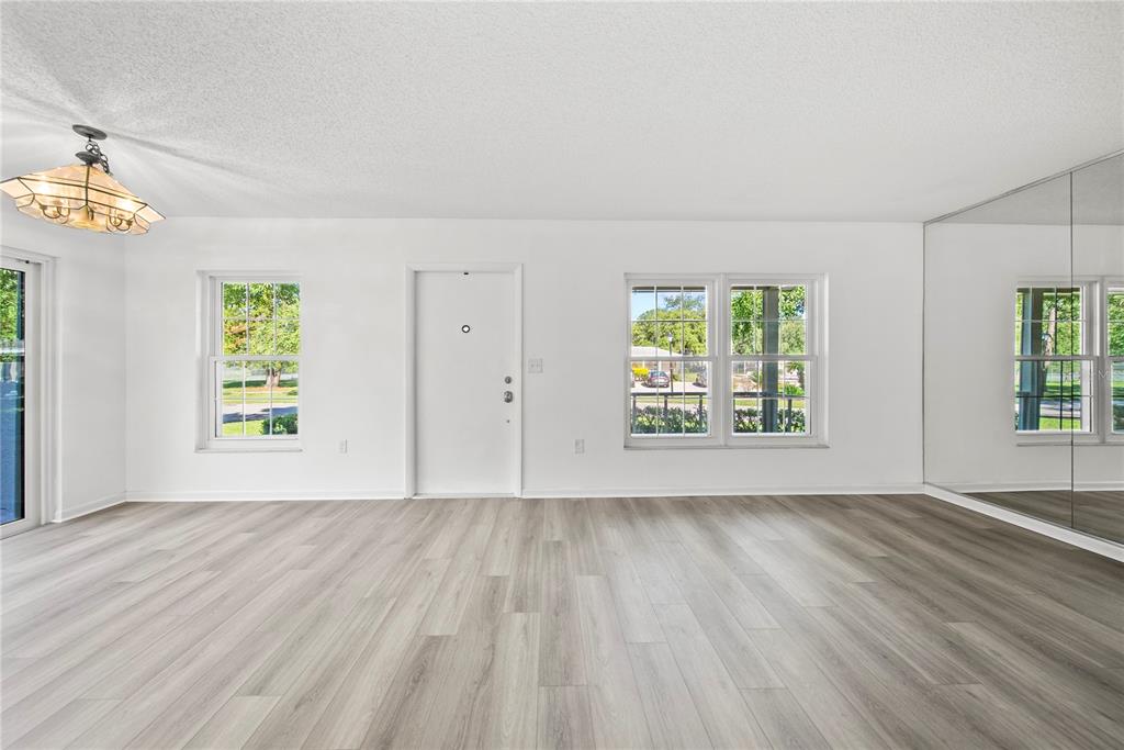 11799 Raintree Drive Temple Terrace, FL 33617 - Photo 5 of 34 Gallery Image 5