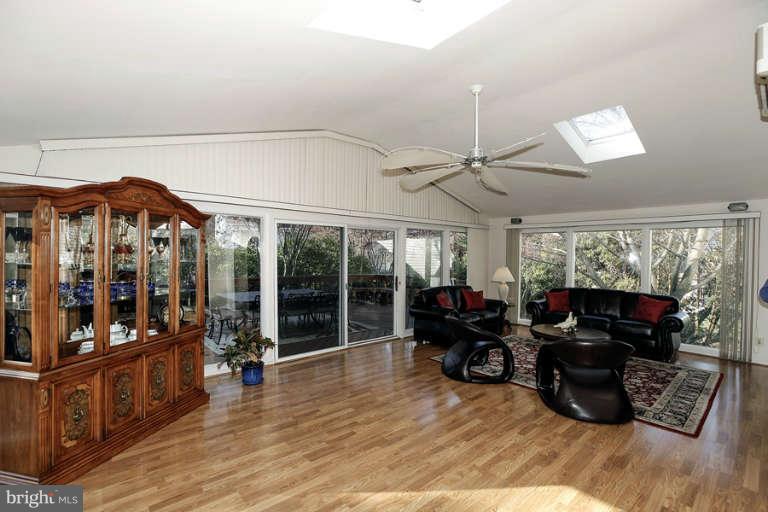 15105 Joshua Tree Road North Potomac, MD 20878 - Photo 7 of 20 Great Room
