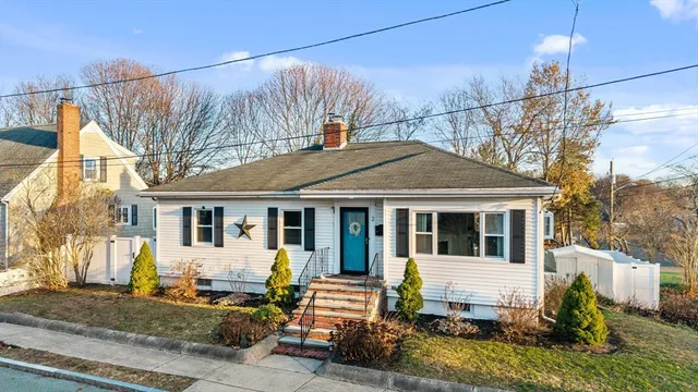 $679,000 | 2 Wilfred Terrace, Salem, MA 01970