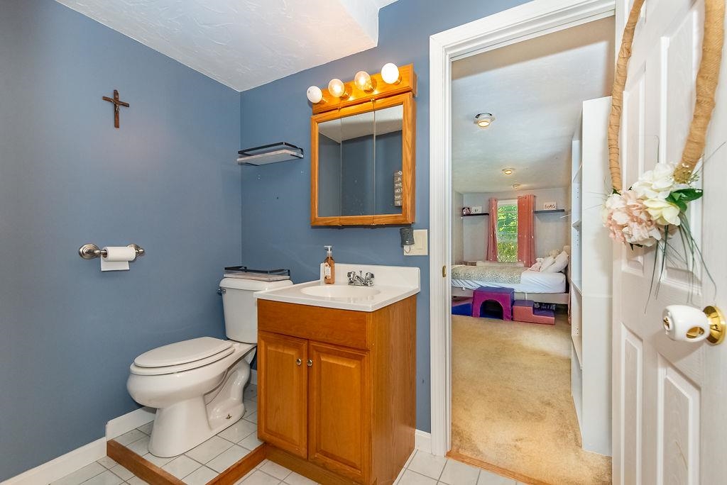 156 Raymond Road Deerfield, NH 03037 - Photo 22 of 40