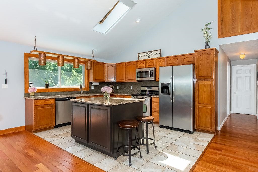 156 Raymond Road Deerfield, NH 03037 - Photo 6 of 40