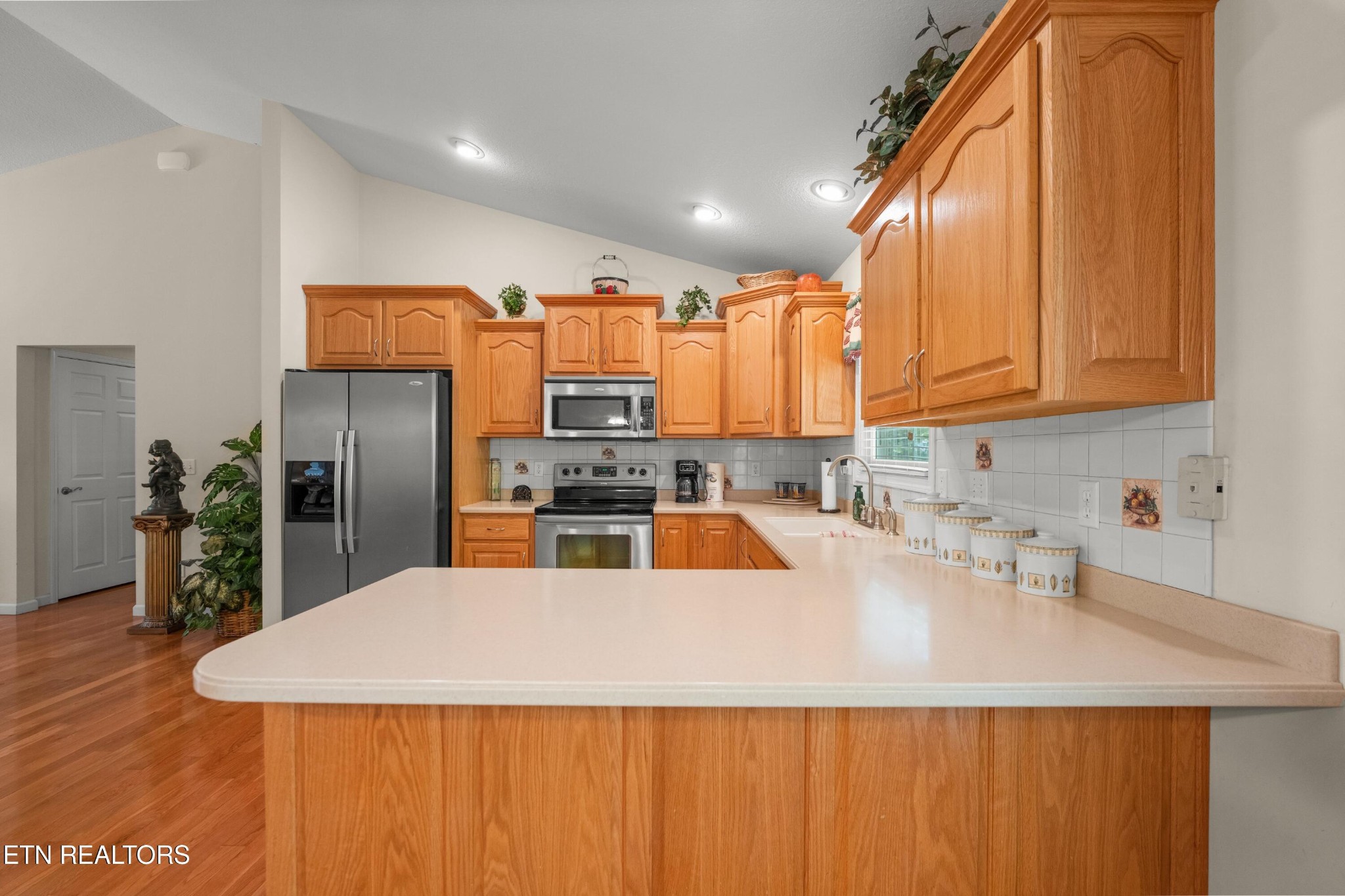 957 Stonecrest Loop Crossville, TN 38571 - Photo 4 of 33