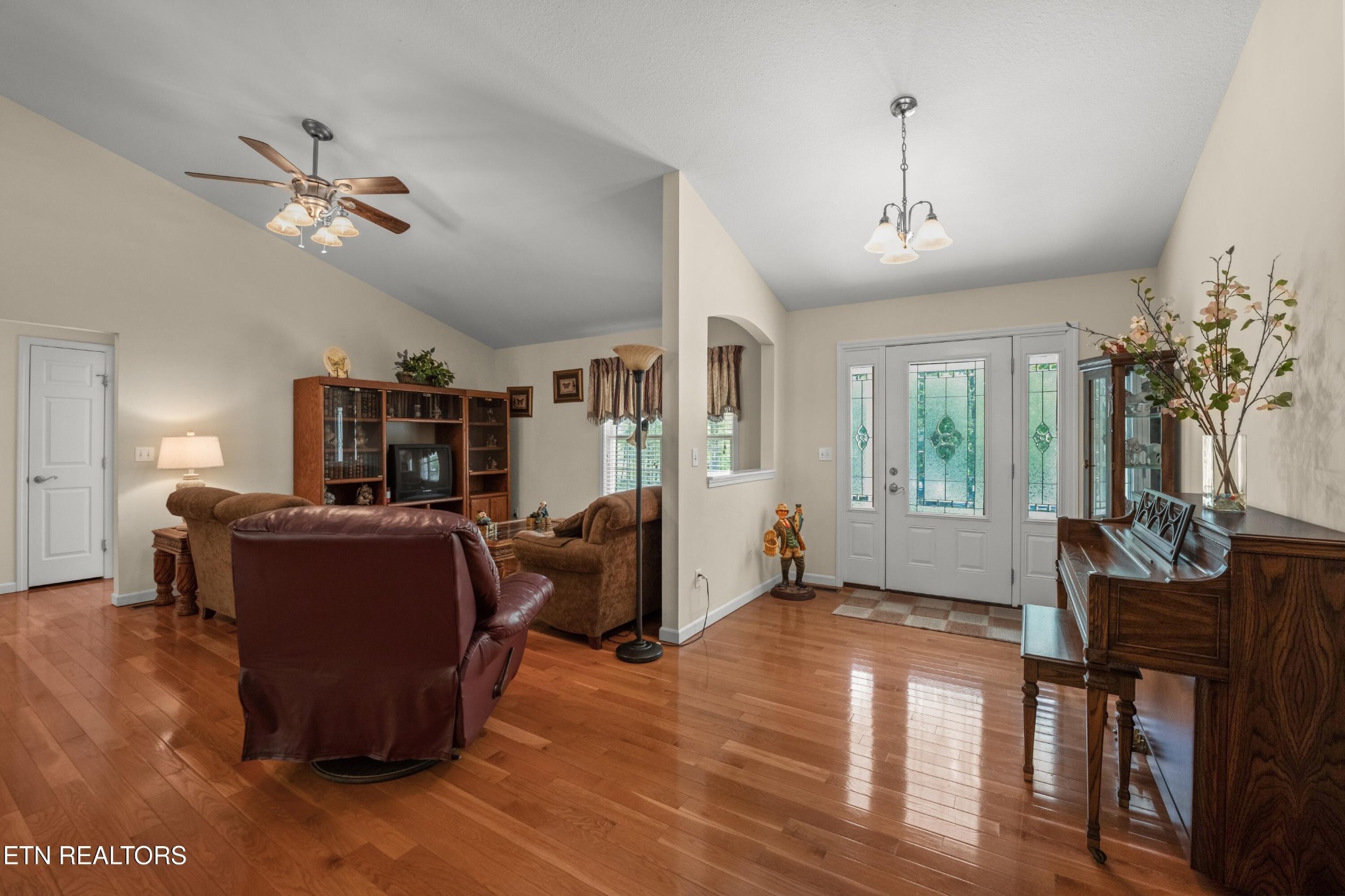 957 Stonecrest Loop Crossville, TN 38571 - Photo 7 of 33