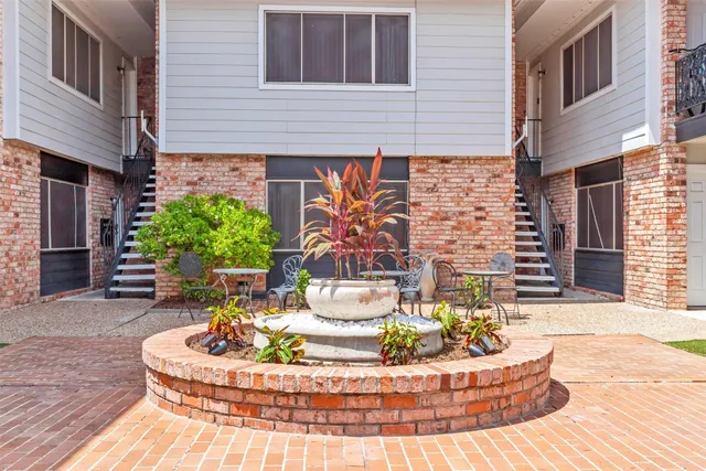 $999 | 2011 Marshall Street, Unit 2, Houston, TX 77098