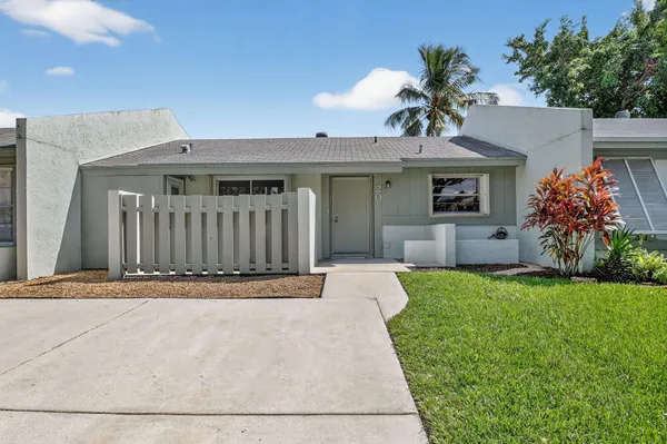 $320,000 | 20 Camden Lane, Boynton Beach, FL 33426