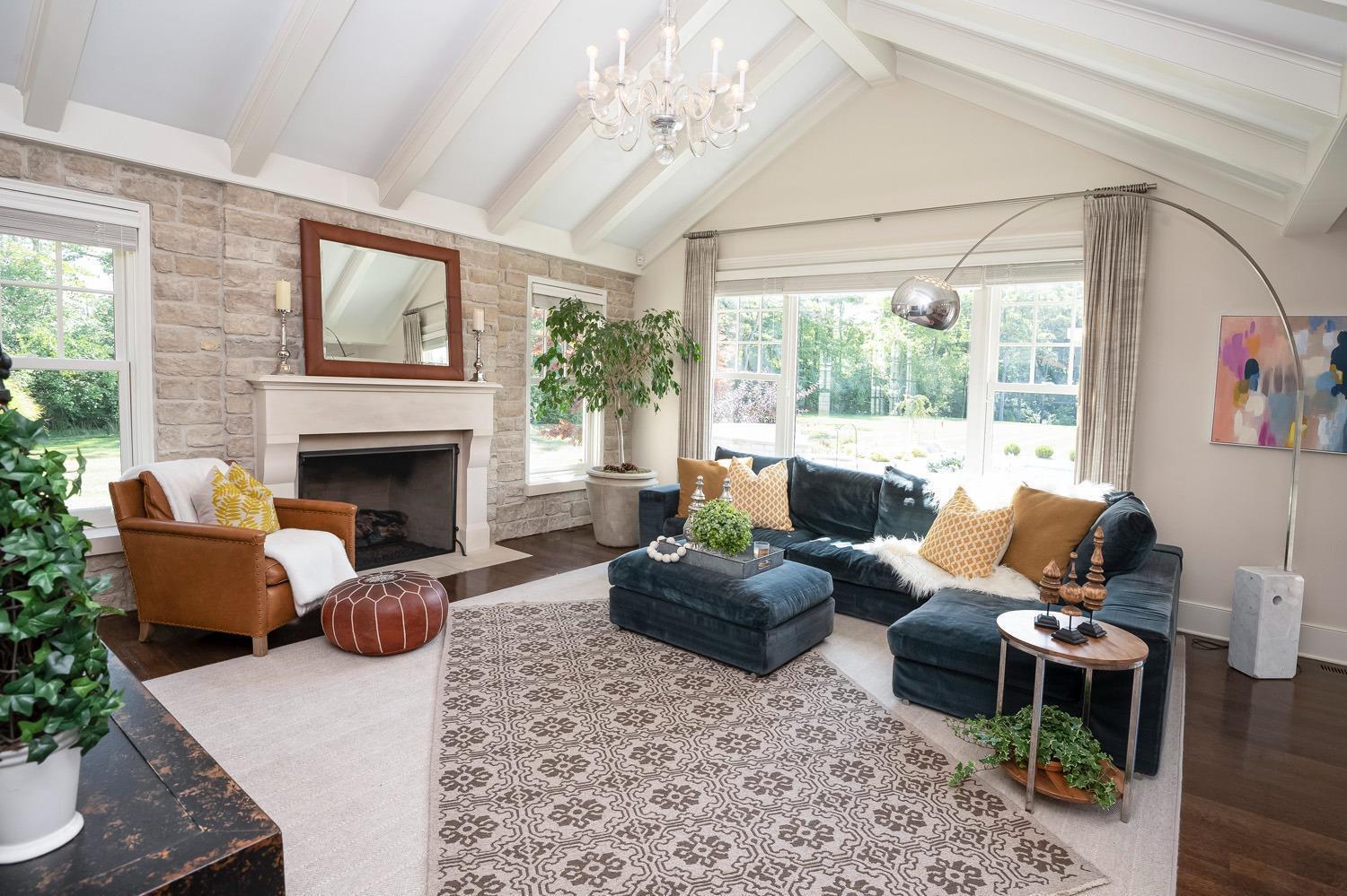 4955 Drake Road Cincinnati, OH 45243 - Photo 10 of 44 Gallery Image 10