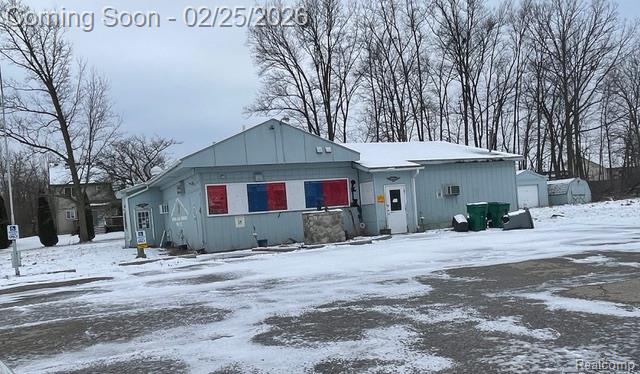 2260 Belsay Road Burton, MI 48519 - Photo 2 of 3