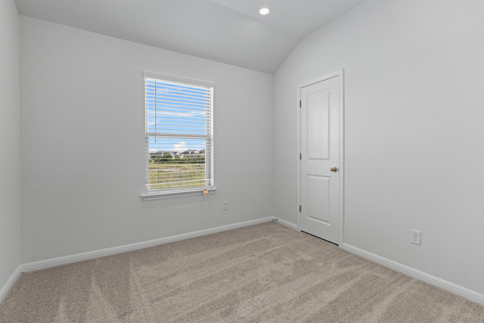149 Hatari Trail Jarrell, TX 76537 - Photo 10 of 31