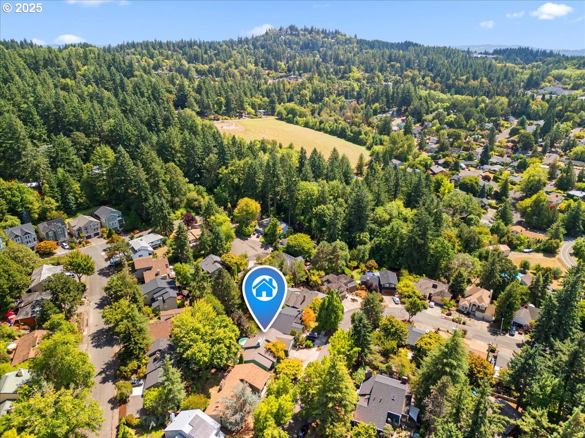 10240 Southwest 59th Place Portland, OR 97219 - Photo 6 of 10