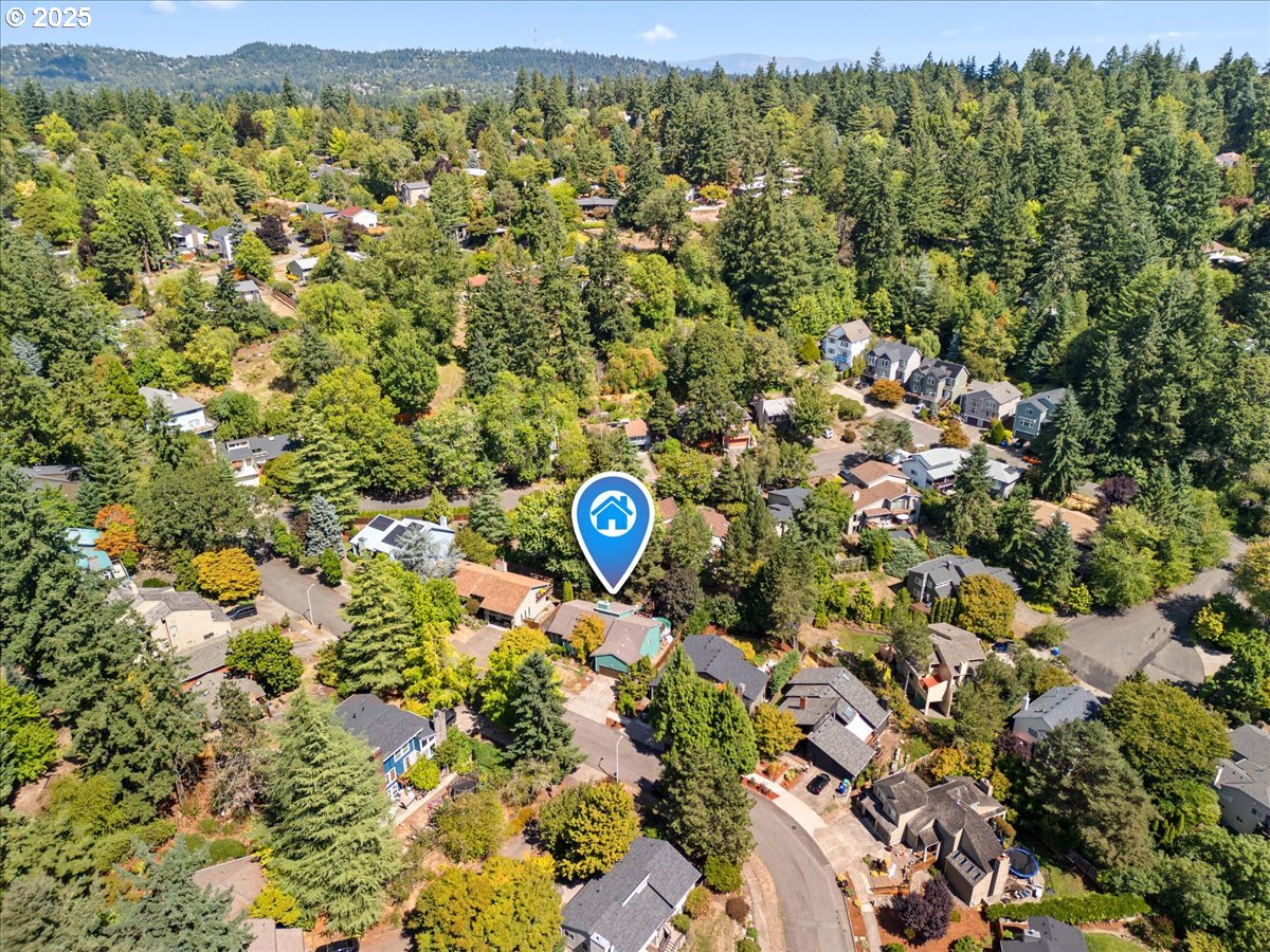 10240 Southwest 59th Place Portland, OR 97219 - Photo 7 of 10