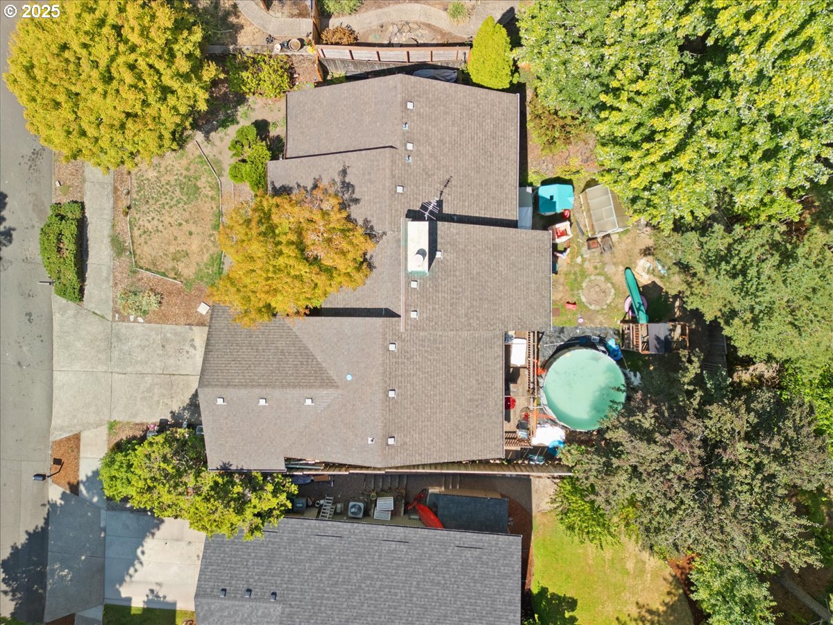 10240 Southwest 59th Place Portland, OR 97219 - Photo 8 of 10