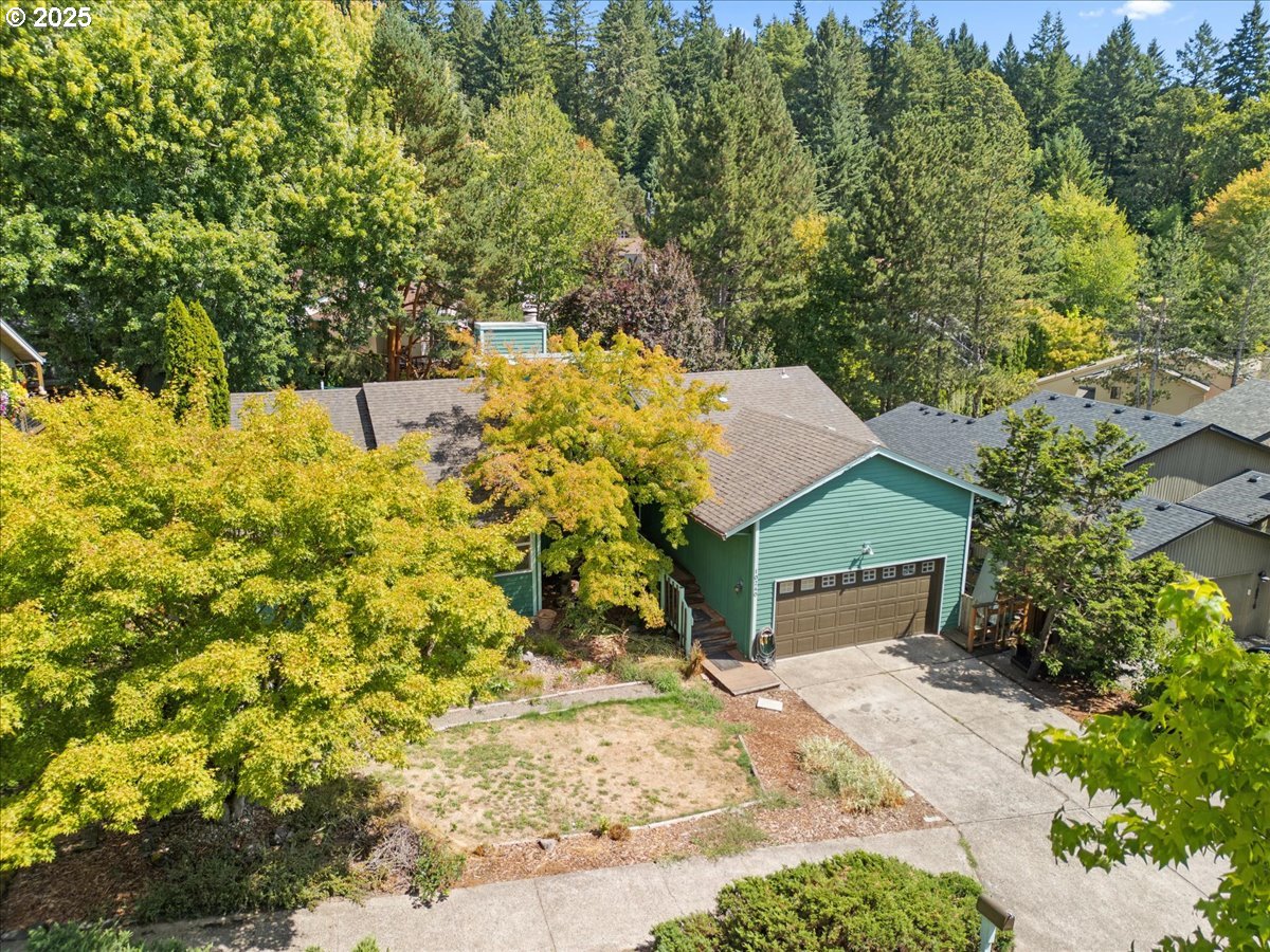 10240 Southwest 59th Place Portland, OR 97219 - Photo 9 of 10