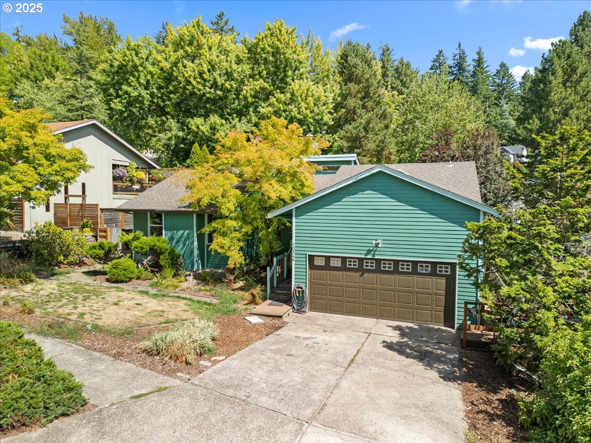 10240 Southwest 59th Place Portland, OR 97219 - Photo 10 of 10