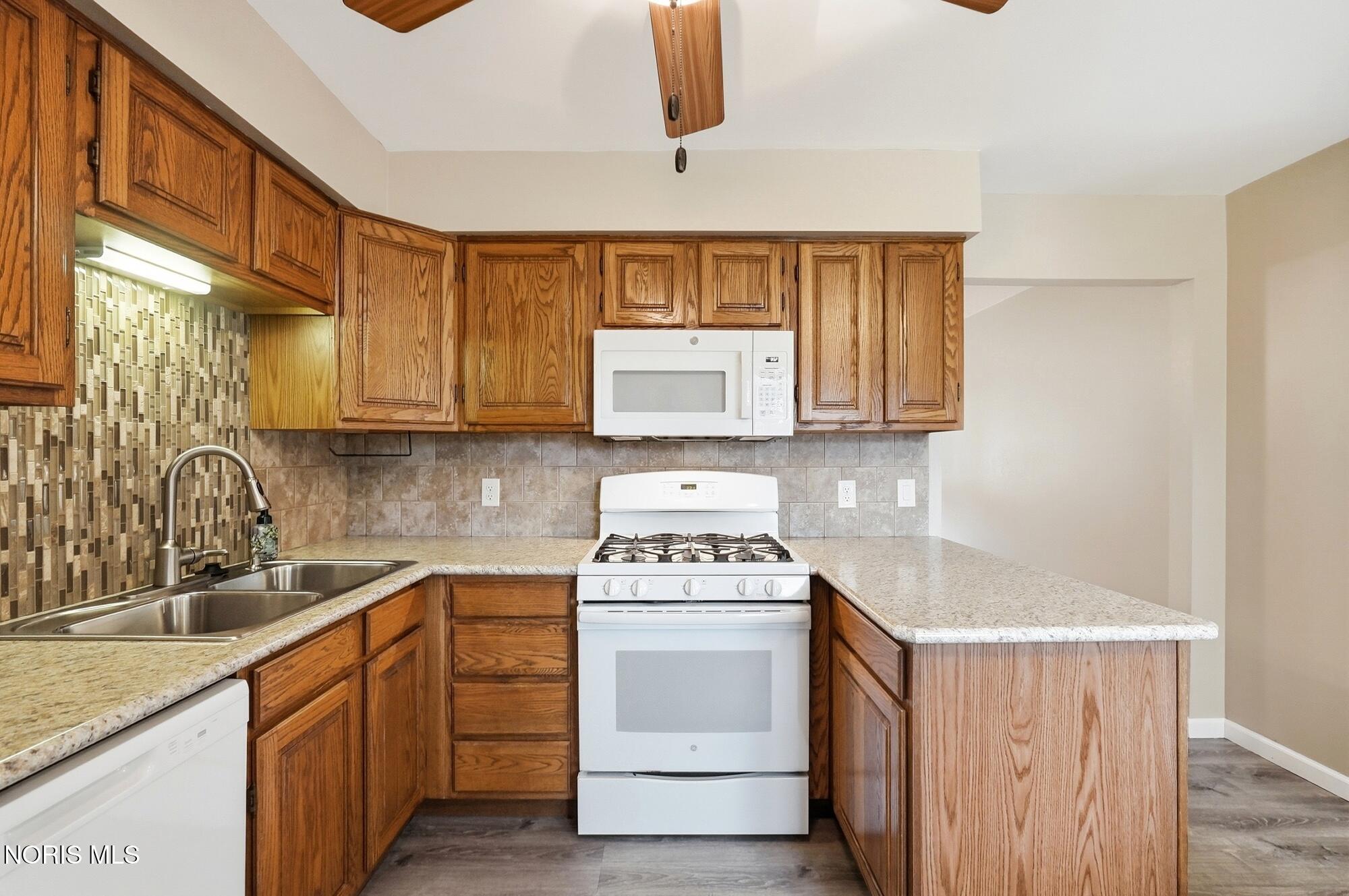 1744 Cass Road Maumee, OH 43537 - Photo 15 of 47 Gallery Image 15