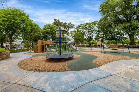 $600,000 | 2139 South Oxford Street, Arlington, VA 22204