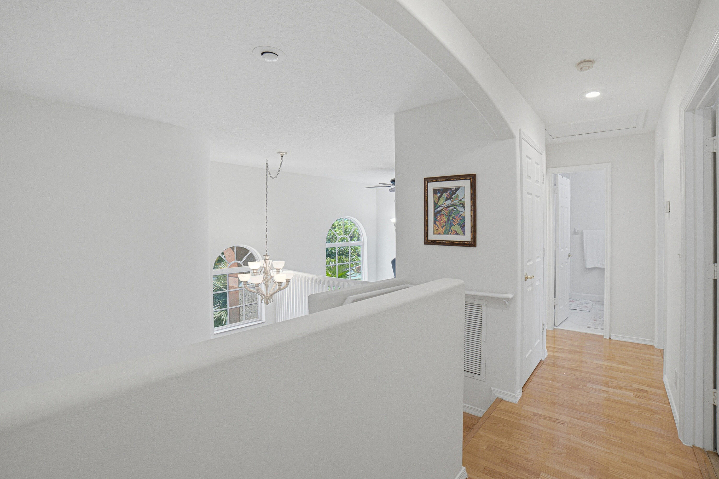9682 Vía Emilie Boca Raton, FL 33428 - Photo 13 of 35 Hallway