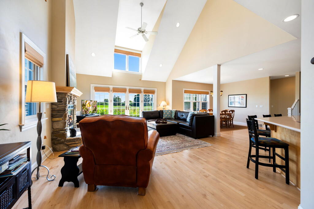 7130 B Ida Red Road, Unit 1802 Egg Harbor, WI 54209 - Photo 3 of 31 Gallery Image 3