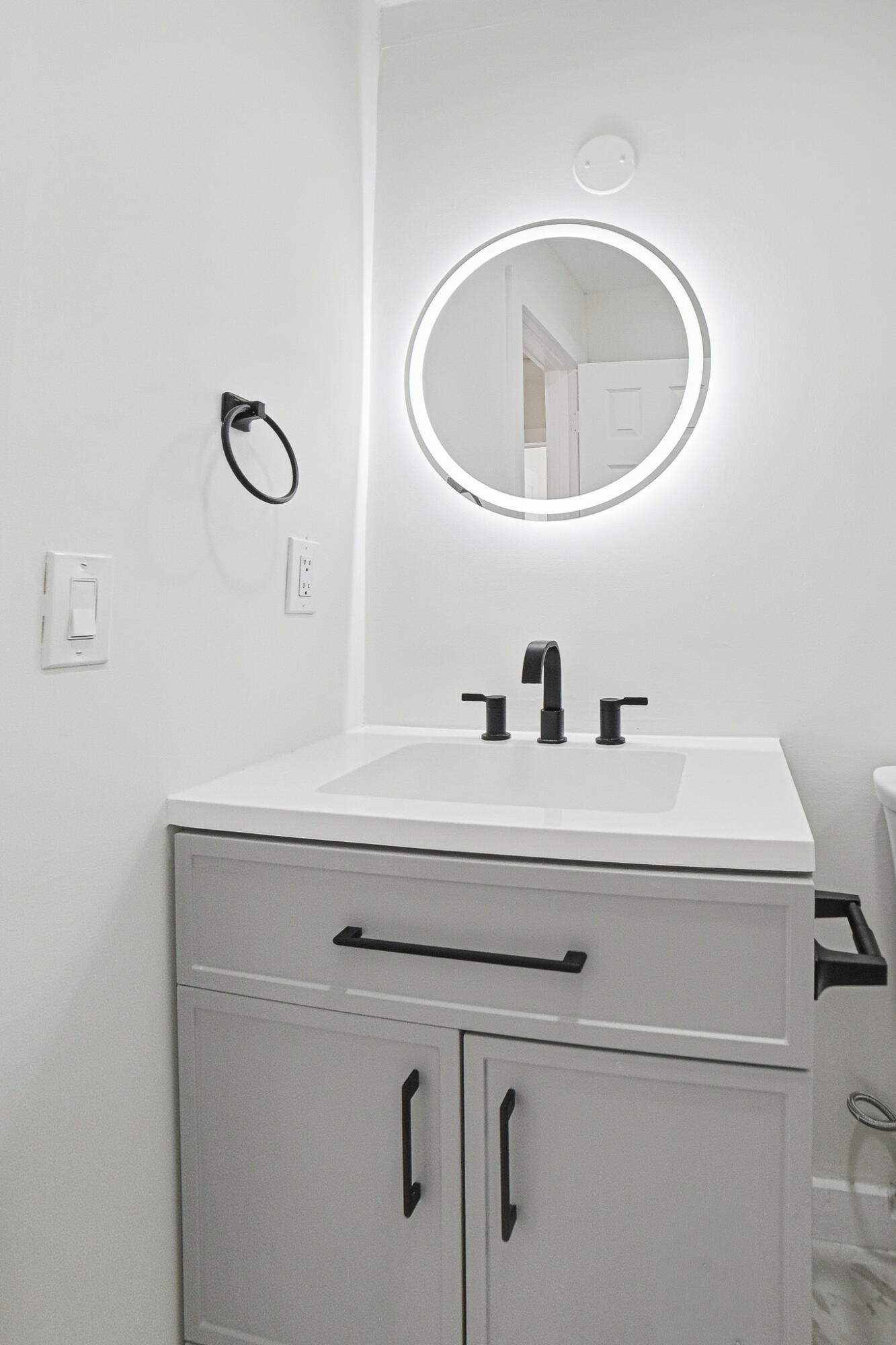 328 Southwest 11th Avenue Delray Beach, FL 33444 - Photo 14 of 25 Bathroom