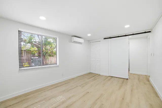 $3,000 | 328 Southwest 11th Avenue, Delray Beach, FL 33444