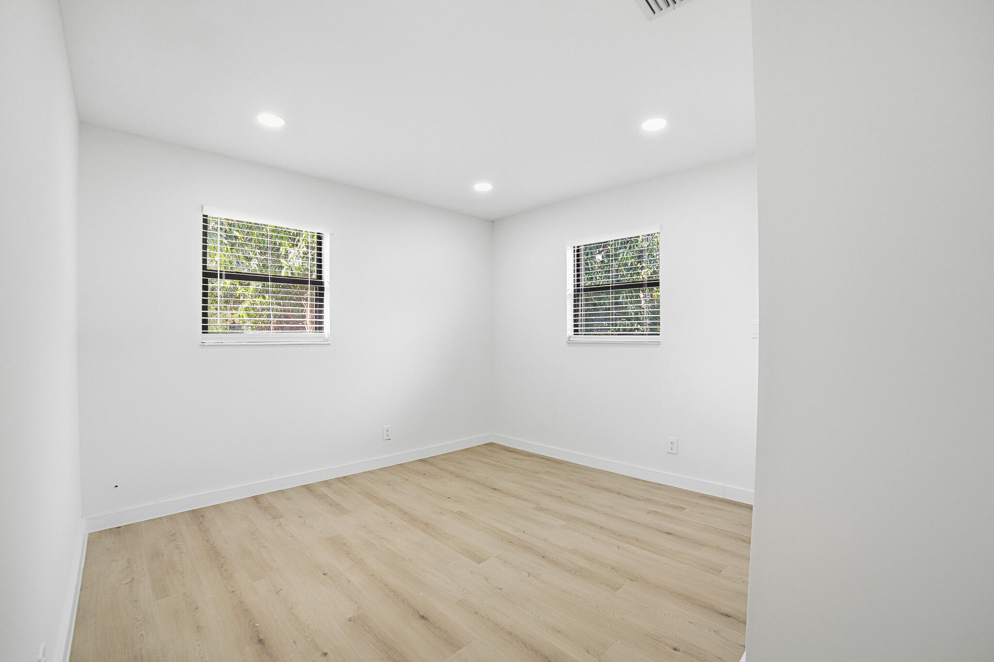 328 Southwest 11th Avenue Delray Beach, FL 33444 - Photo 20 of 25 Bedroom3