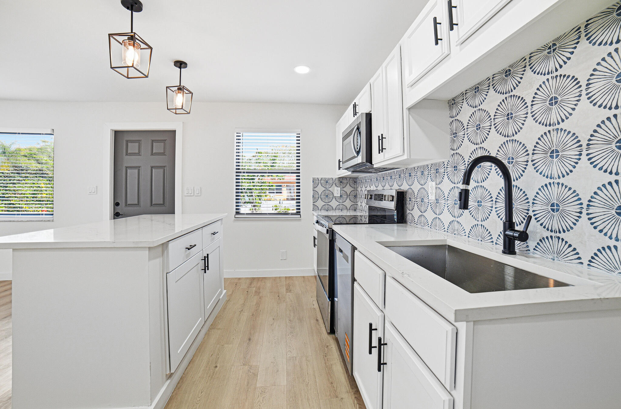 328 Southwest 11th Avenue Delray Beach, FL 33444 - Photo 4 of 25 Kitchen-B