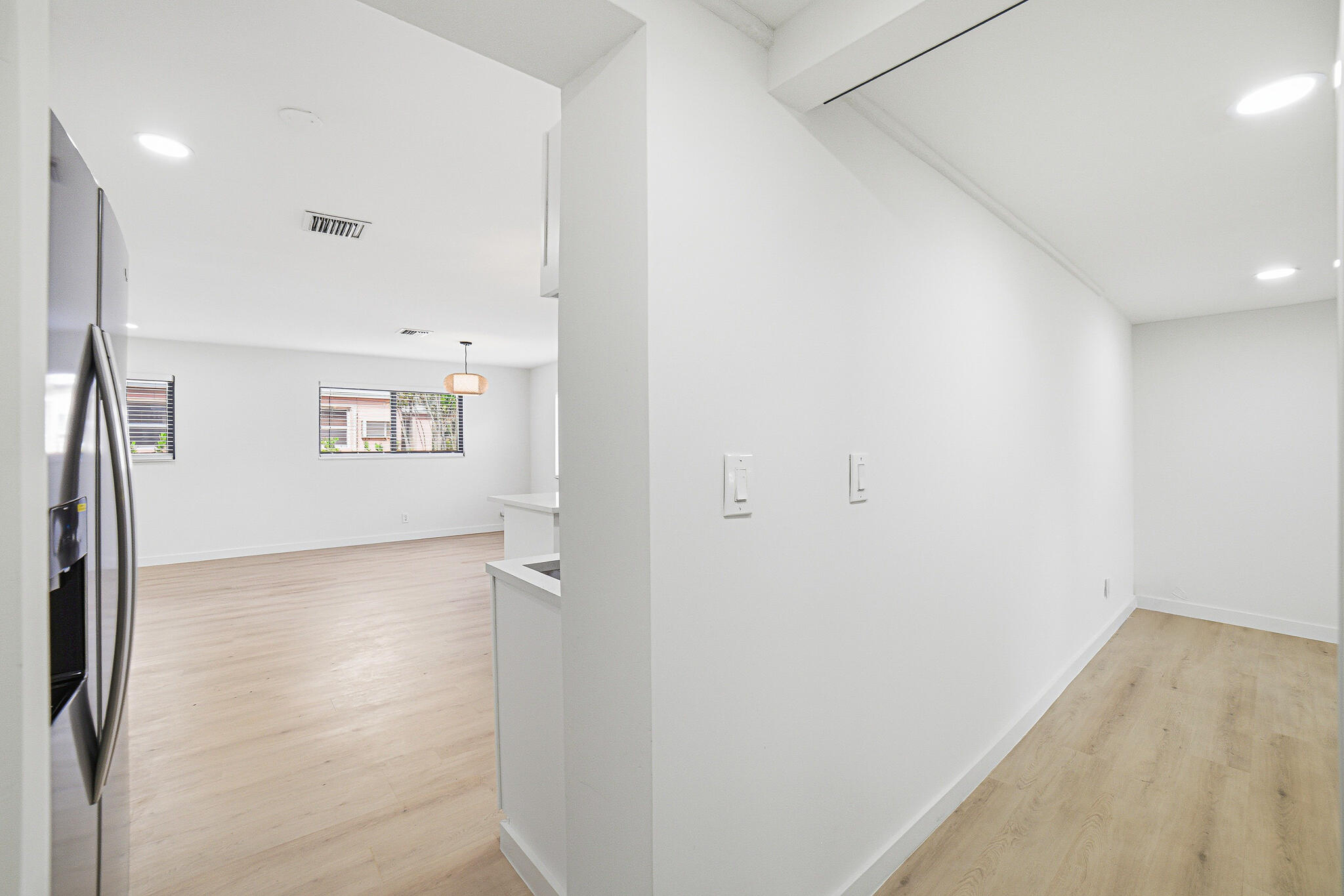 328 Southwest 11th Avenue Delray Beach, FL 33444 - Photo 10 of 25 Hallway