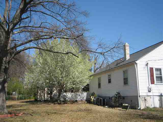 722 South Line Street Greer, SC 29651 - Photo 9 of 25 Gallery Image 9