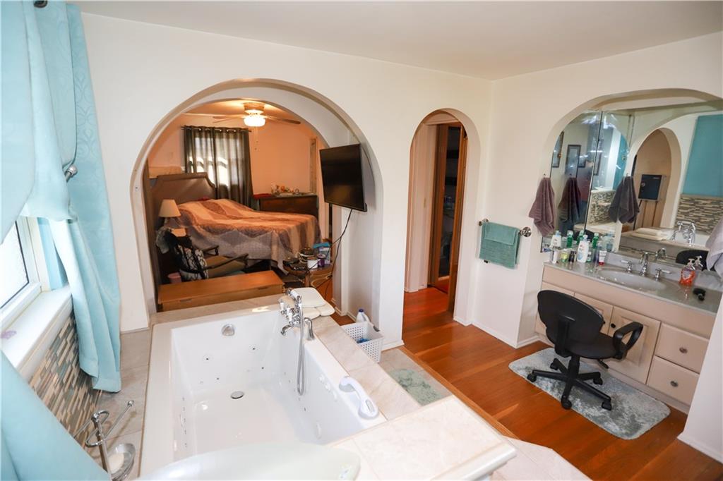 517 Burtner Road Natrona Heights, PA 15065 - Photo 9 of 16 Gallery Image 9