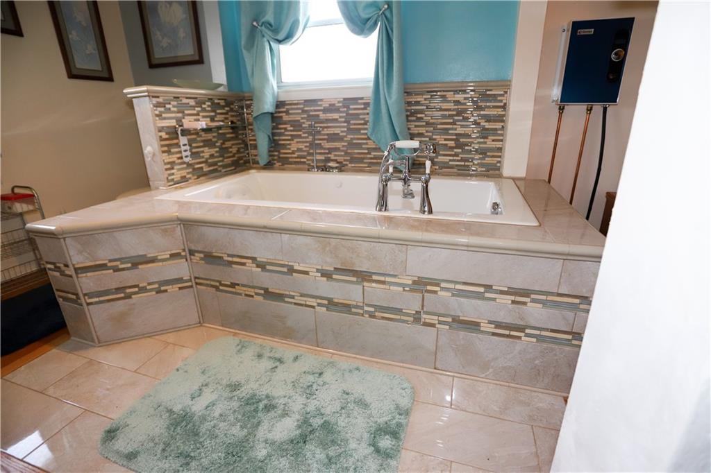 517 Burtner Road Natrona Heights, PA 15065 - Photo 10 of 16 Gallery Image 10