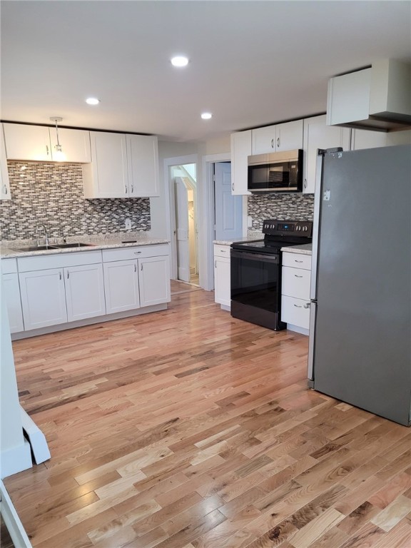 8 Lewis Lane Westerly, RI 02891 - Photo 4 of 5 Gallery Image 4
