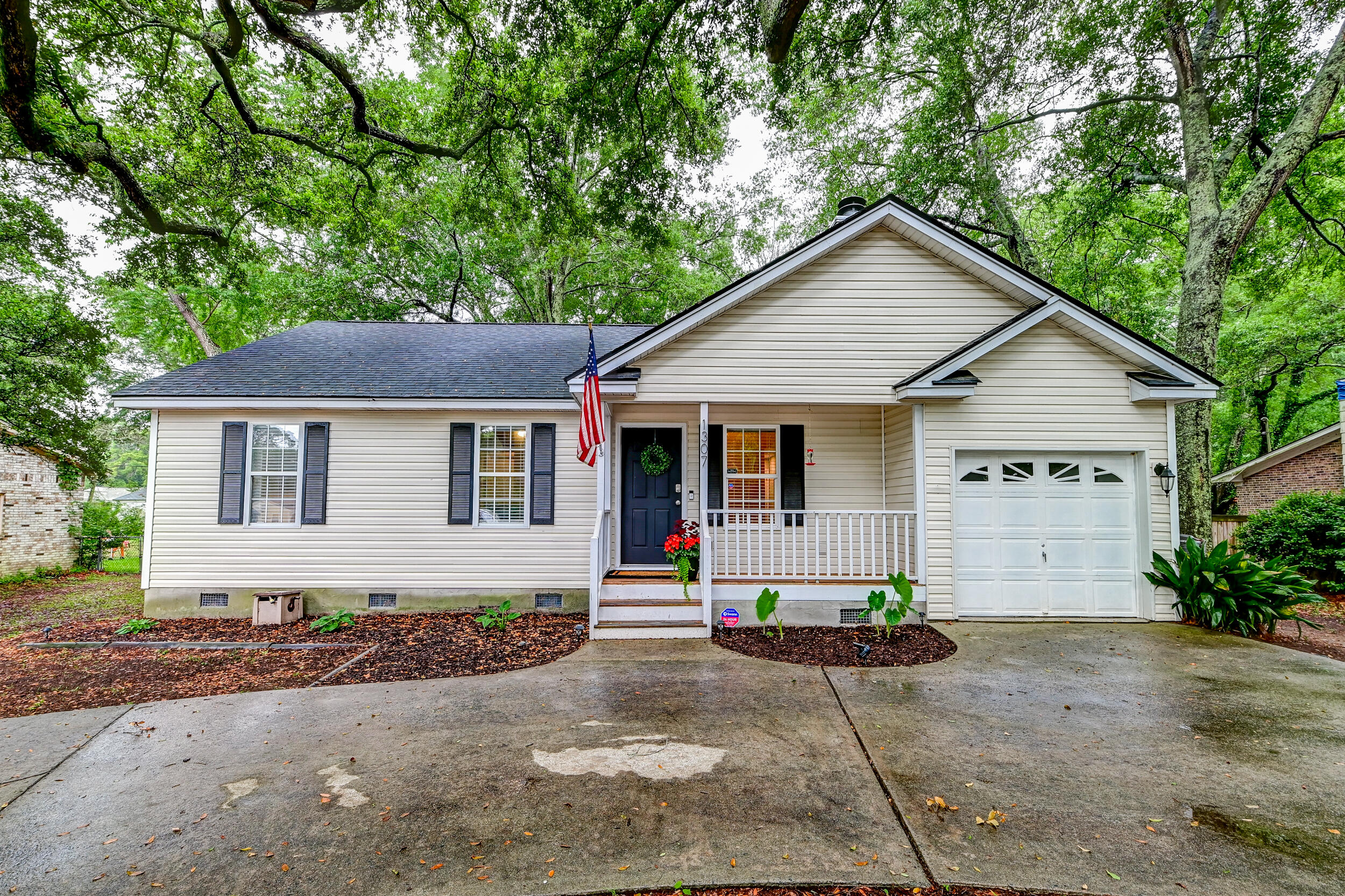 1307 Camp Road Charleston, SC 29412 - Photo 19 of 31 DSC_0811_2_3_4_5