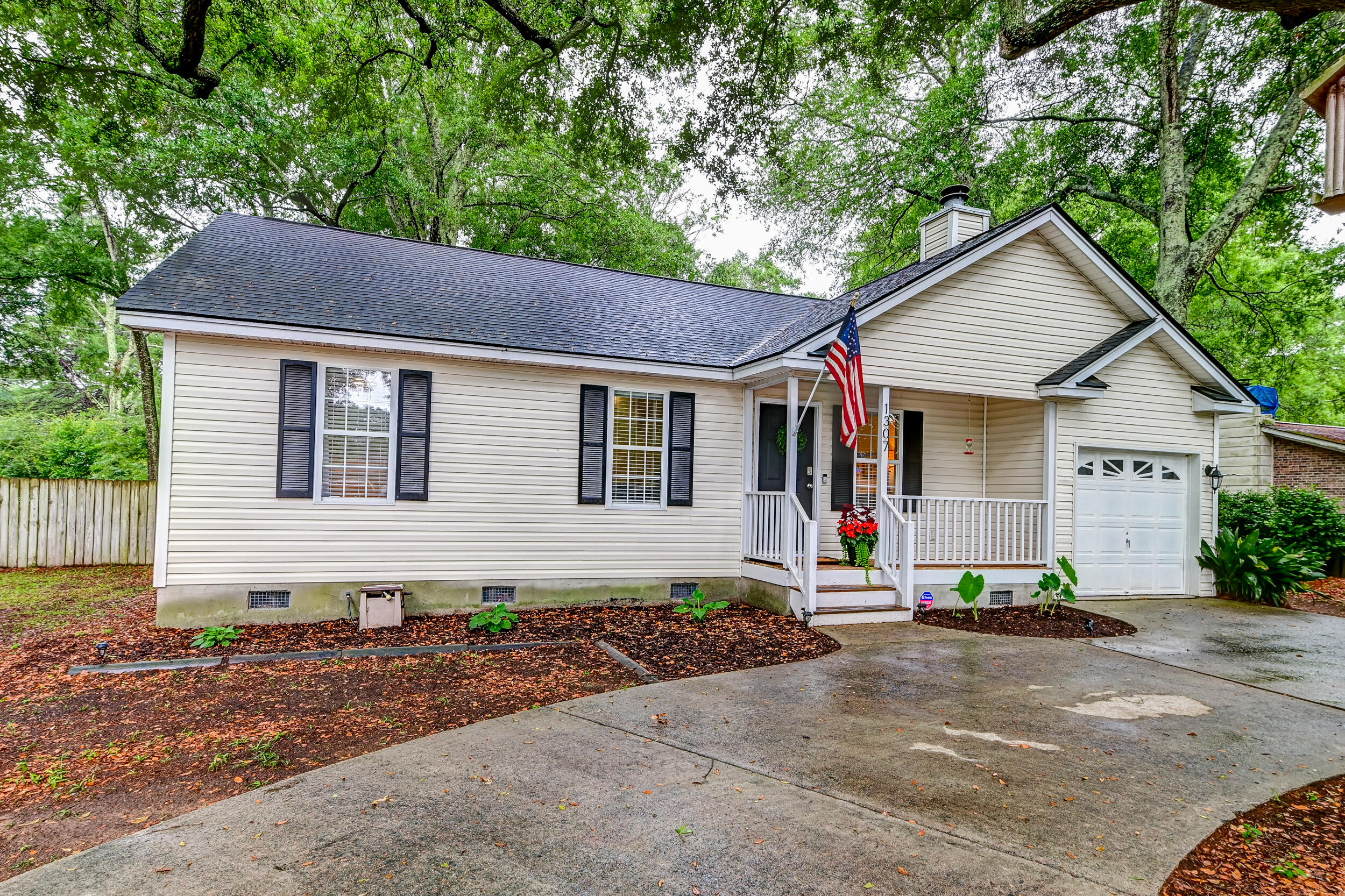 1307 Camp Road Charleston, SC 29412 - Photo 20 of 31 DSC_0821_2_3_4_5