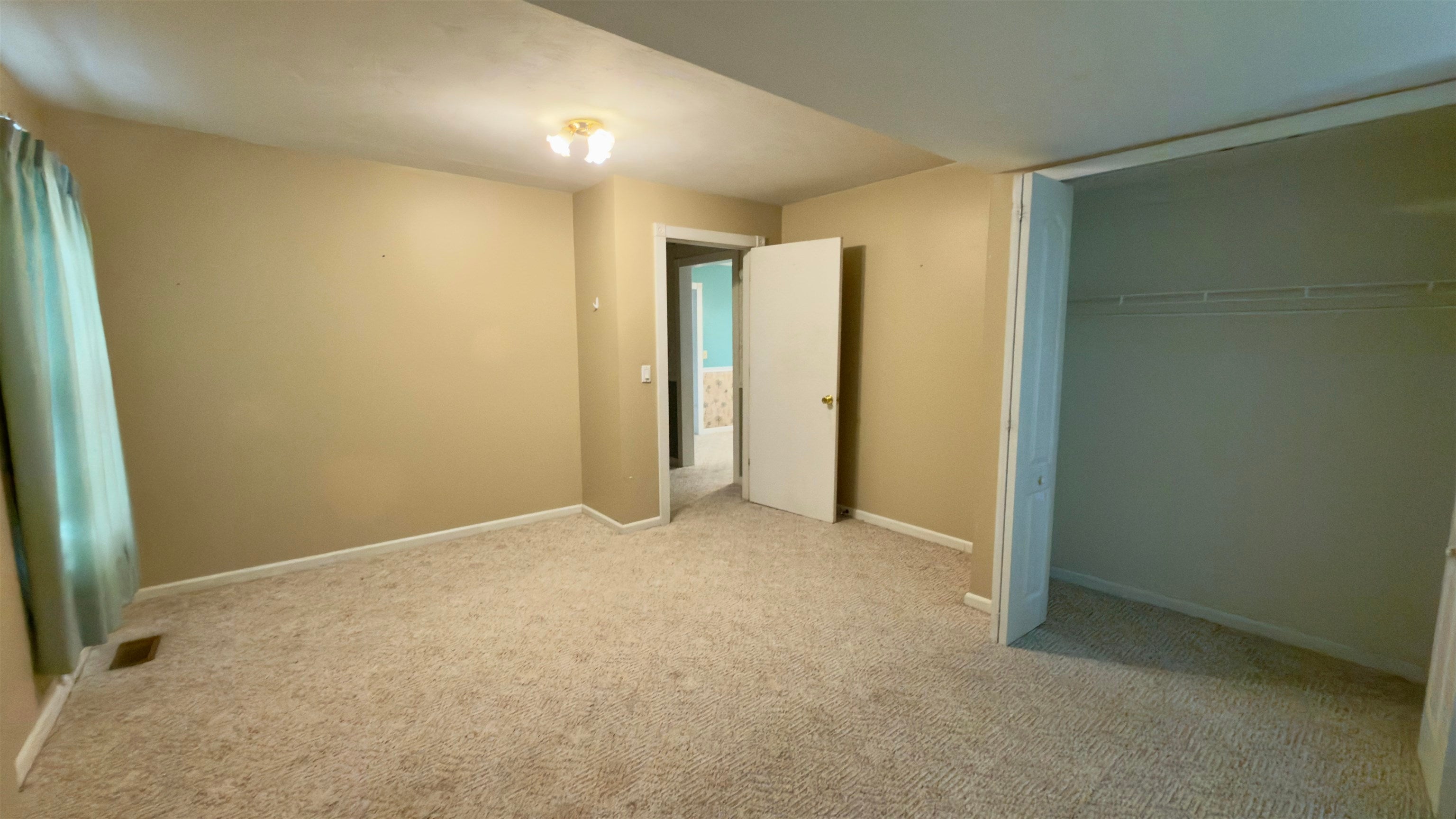 415 Rotary Road Huntington, WV 25705 - Photo 6 of 23 Gallery Image 6
