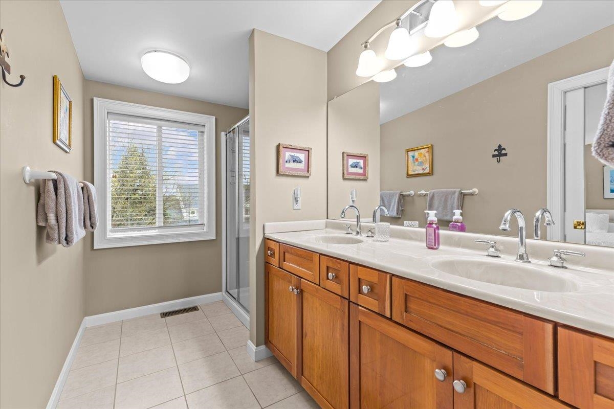 73 Park Road South Burlington, VT 05403 - Photo 34 of 53