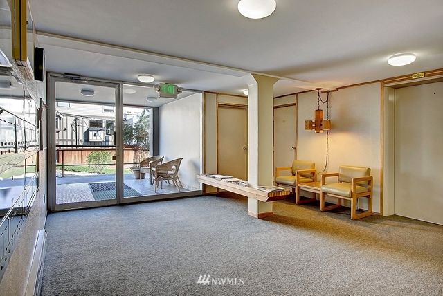 $269,900 | 919 2nd Avenue West, Unit 307, Seattle, WA 98119