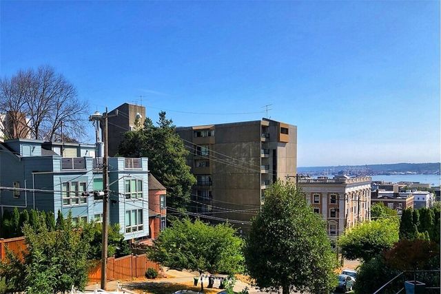 $269,900 | 919 2nd Avenue West, Unit 307, Seattle, WA 98119