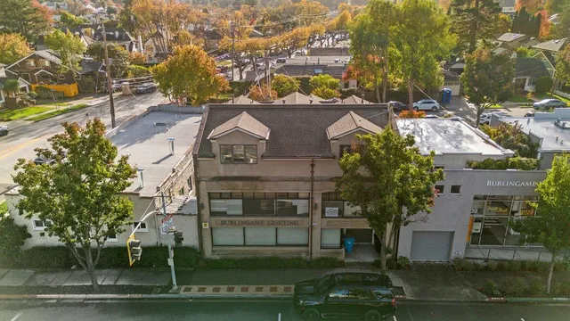 $2,998,000 | 806 Edgehill Drive, Burlingame, CA 94010