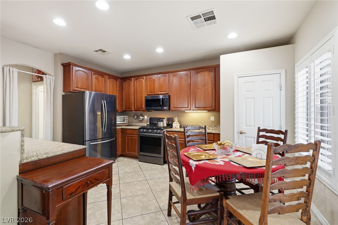 240 Integrity Ridge Drive Henderson, NV 89052 - Photo 11 of 36 Gallery Image 11