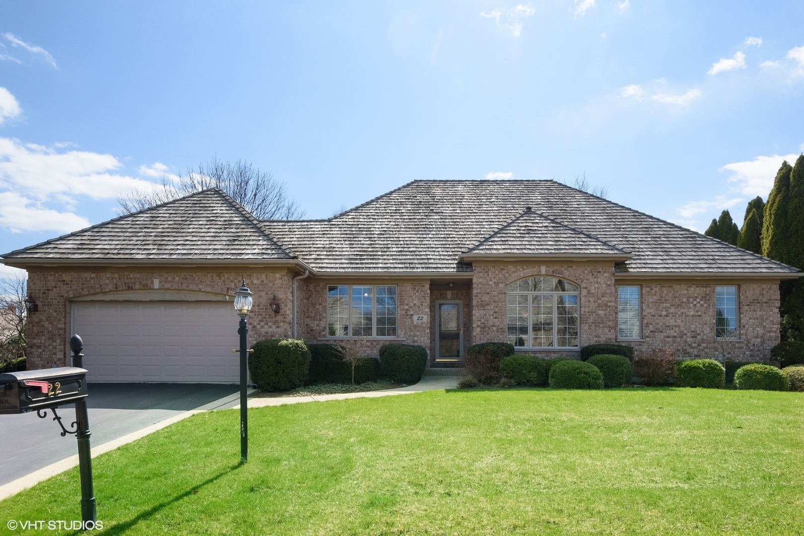 22 Kingsborough Cove Inverness, IL 60010 - Photo 1 of 21