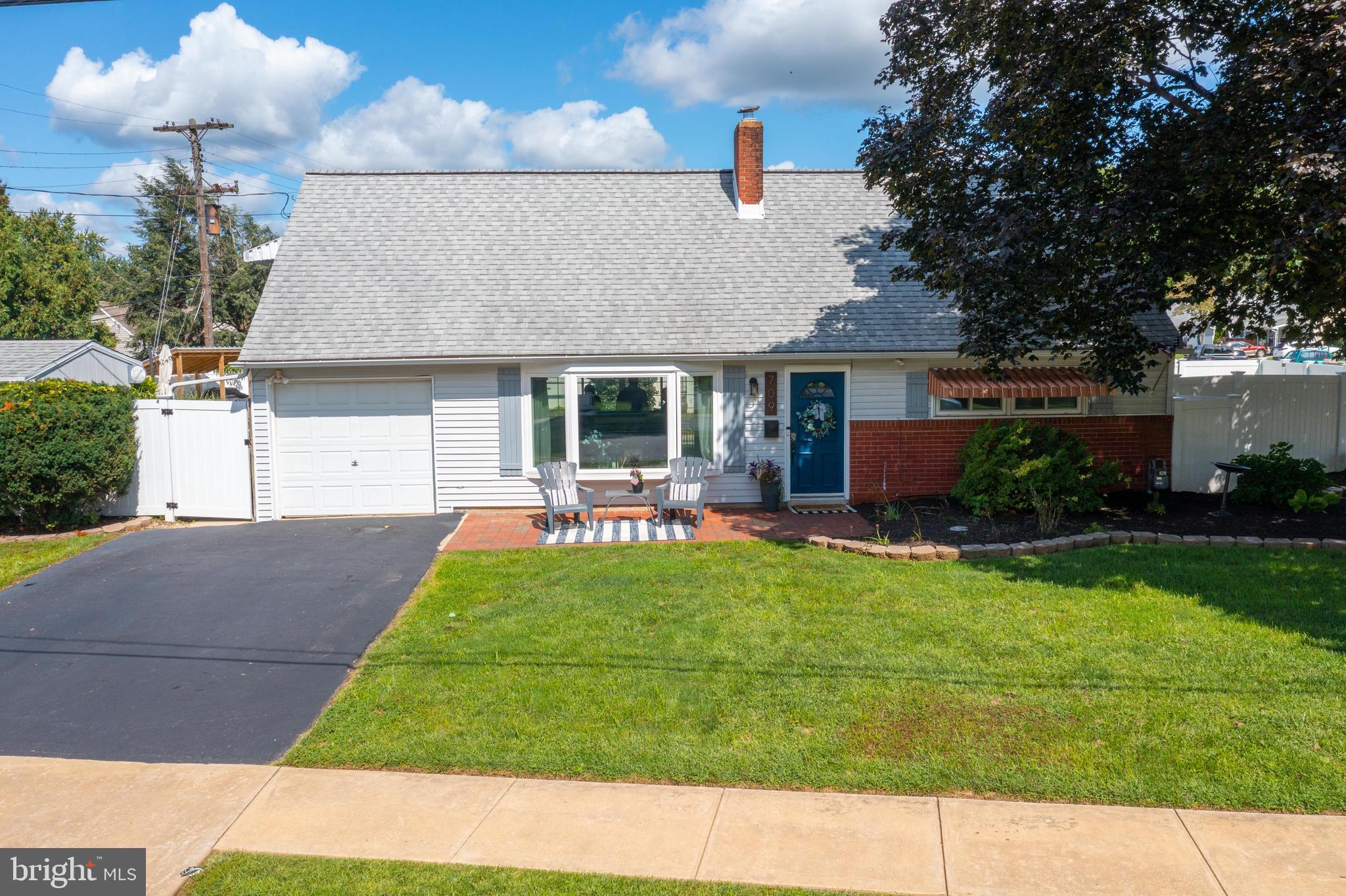 709 Fireside Road York, PA 17404 - Photo 1 of 38