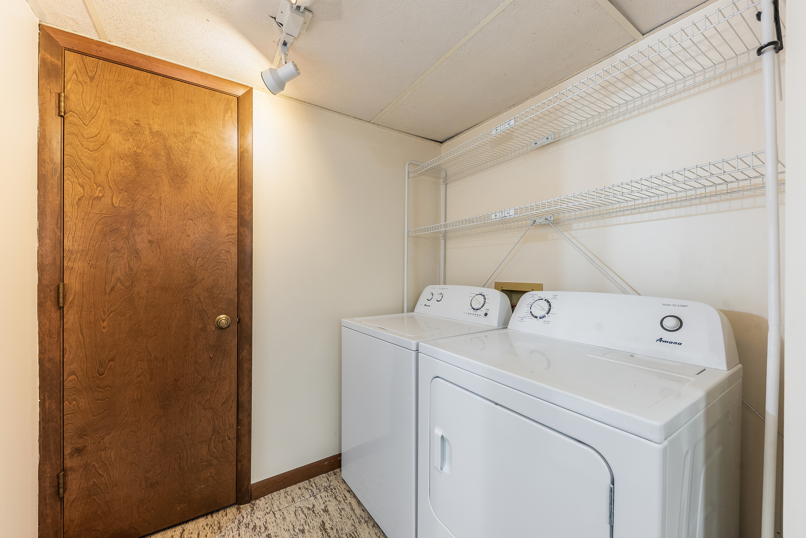 44W695 Scott Road Sugar Grove, IL 60554 - Photo 29 of 34 a utility room with dryer and washer