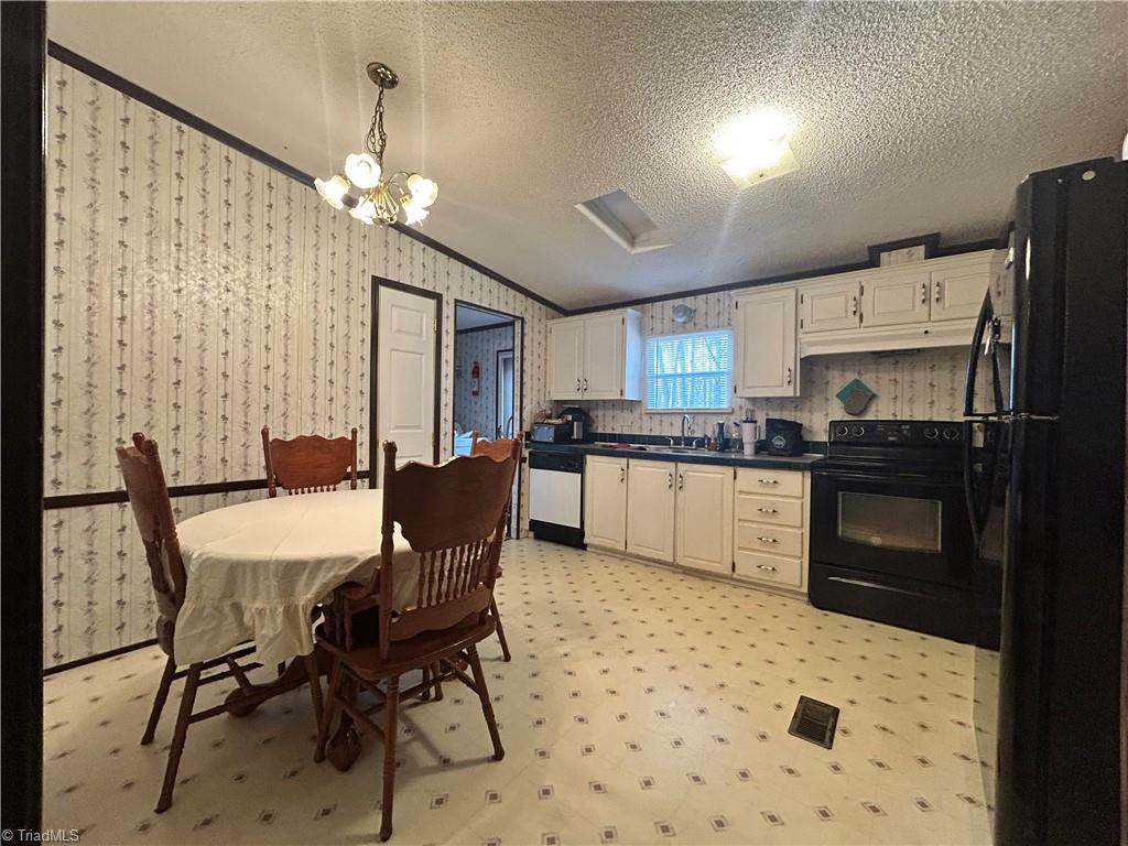 2205 Luffman Road Ronda, NC 28670 - Photo 7 of 21