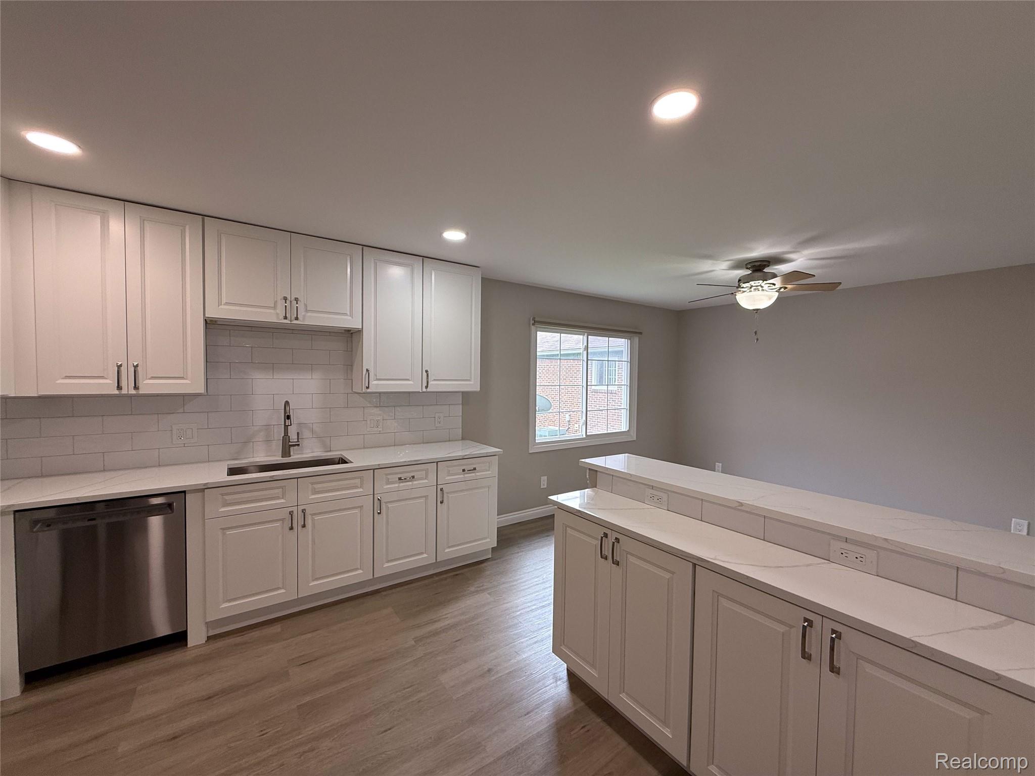 45480 Inverness Circle Macomb, MI 48044 - Photo 15 of 37 45480 Inverness_13.jpg
