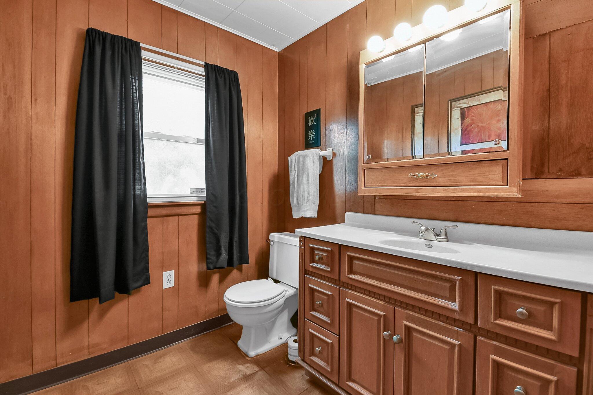 1802 Devonshire Road Columbus, OH 43219 - Photo 11 of 28 11-web-or-mls-1802-devonshire-rd