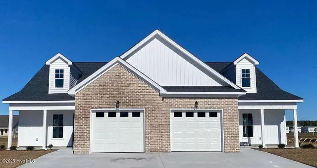 $1,795 | 824 Sarah Rebecca Drive, Unit A, Greenville, NC 27834