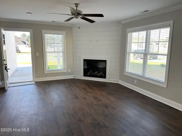 $1,795 | 824 Sarah Rebecca Drive, Unit A, Greenville, NC 27834